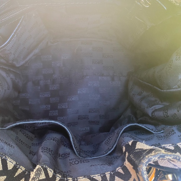 Michael Kors Purse - Picture 4 of 6